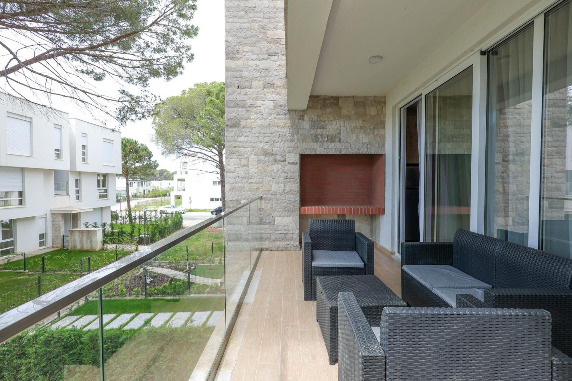 Sanpietro Vacation Apartments Durrës Buitenkant foto